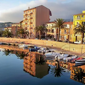 Vista Fiume , Bosa Italia